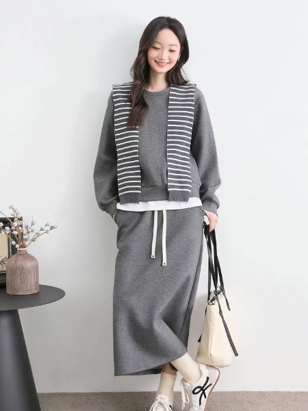 茵爍女裝品牌2025冬季最新產品展示