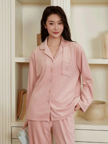 皇家麗美內(nèi)衣睡衣品牌2025冬季最新產(chǎn)品展示