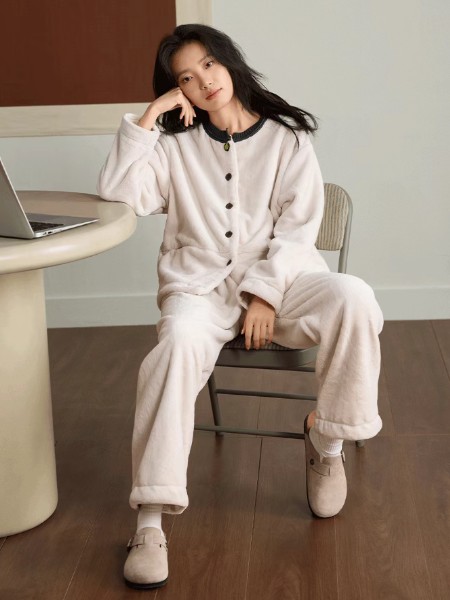 皇家麗美內(nèi)衣睡衣品牌2025冬季最新產(chǎn)品展示