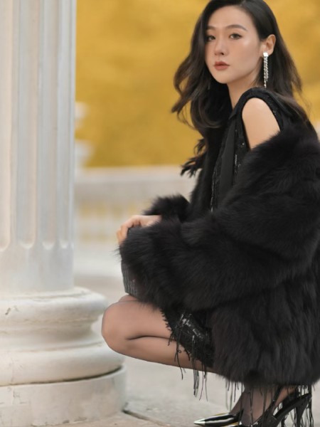 荷比俪(HPLY)女装品牌2025冬季最新产品展示