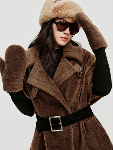 荷比俪(HPLY)女装品牌2025冬季最新产品展示