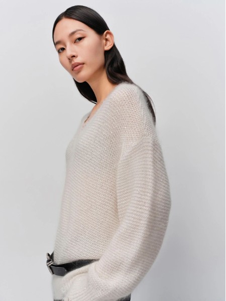 荷高(H.HENTEEL)女裝品牌2025冬季最新產(chǎn)品展示