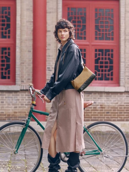 菲安妮(FION)箱包飾品品牌2025最新產品展示