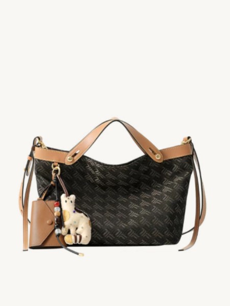 菲安妮(FION)箱包飾品品牌2025最新產品展示