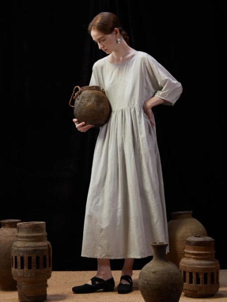 范可兒(FAMECOCO)女裝品牌2025秋季最新產(chǎn)品展示