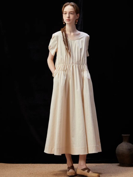 范可兒(FAMECOCO)女裝品牌2025秋季最新產(chǎn)品展示