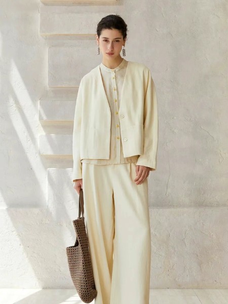 范可兒(FAMECOCO)女裝品牌2025秋季最新產(chǎn)品展示