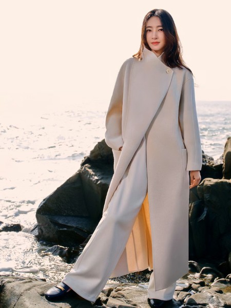 恩瑞妮(enruini)女裝品牌2025冬季最新產品展示