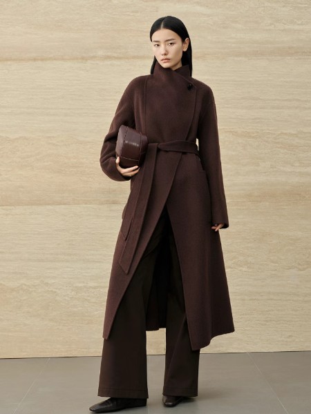 恩瑞妮(enruini)女裝品牌2025冬季最新產品展示