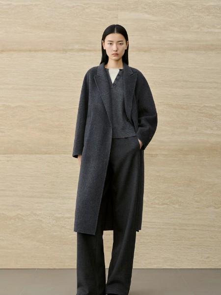 恩瑞妮(enruini)女裝品牌2025冬季最新產品展示