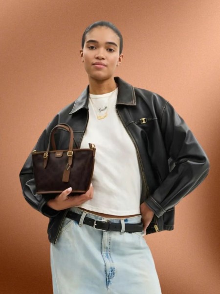 COACH蔻馳(COACH)女裝香包品牌2025最新產(chǎn)品展示