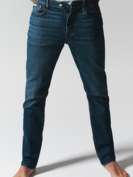 Calvin Klein休閑牛仔品牌最新產品展示