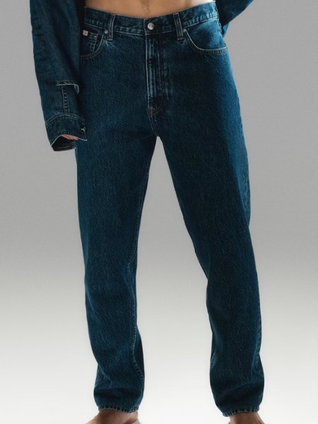 Calvin Klein休閑牛仔品牌最新產品展示