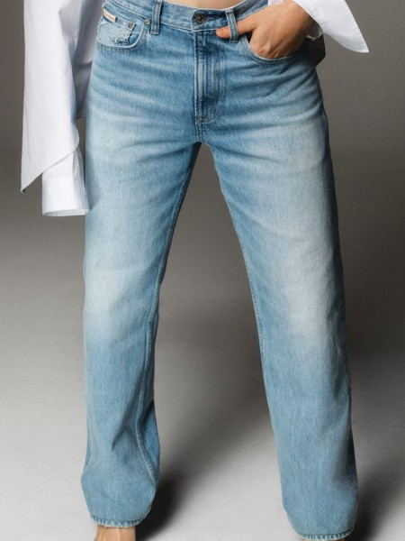 Calvin Klein休閑牛仔品牌最新產品展示