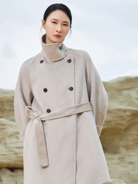 布伊軌道女裝品牌2025冬季最新產品展示