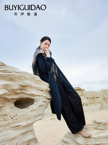 布伊軌道女裝品牌2025冬季最新產品展示