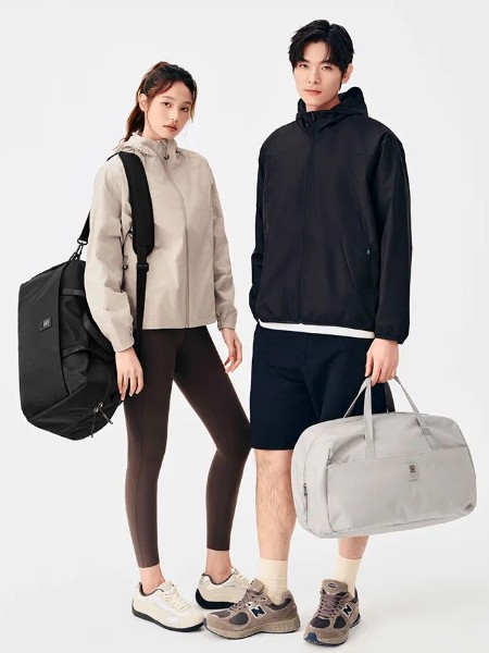 愛華仕箱包飾品品牌2025最新產(chǎn)品展示