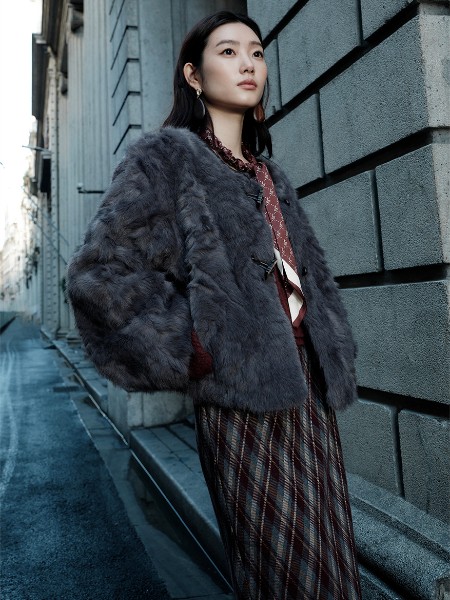 VIEAING薇迎女裝品牌2025年冬季最新產品展示