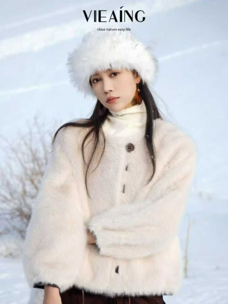 VIEAING薇迎女裝品牌2025年冬季最新產品展示