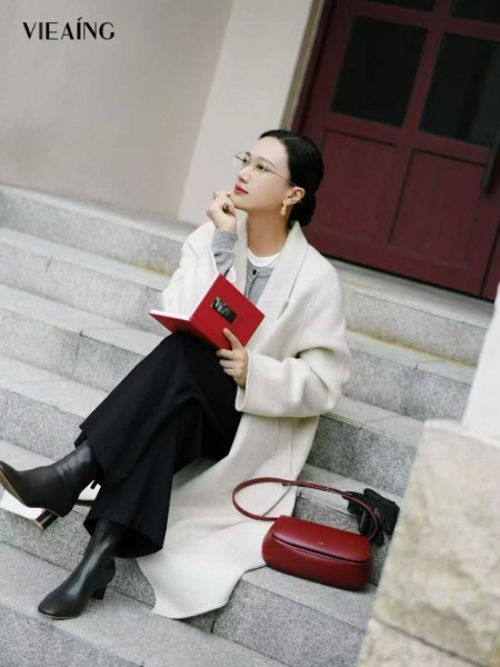 VIEAING薇迎女裝品牌2025年冬季最新產品展示