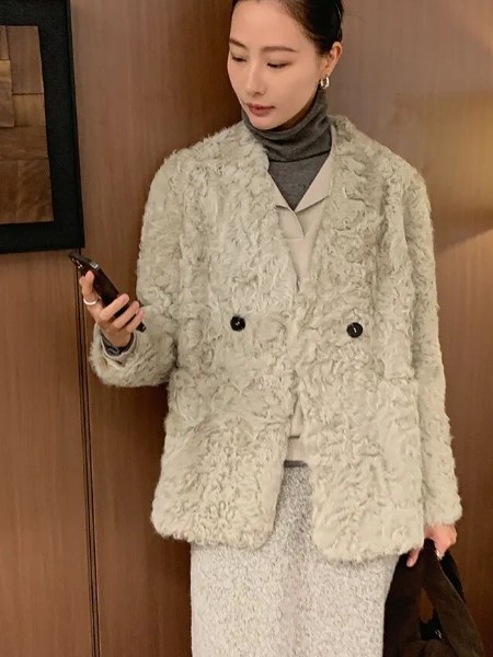 旦可韻女裝品牌2025冬季最新產(chǎn)品展示