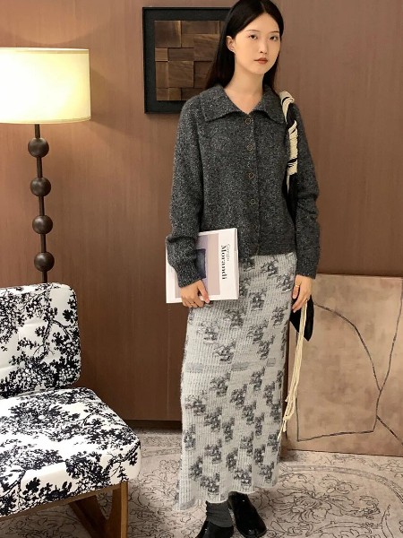 旦可韻女裝品牌2025冬季最新產品展示