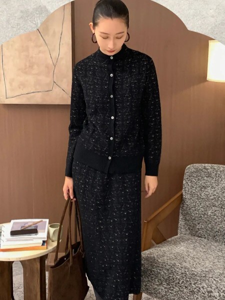 旦可韻女裝品牌2025冬季最新產品展示