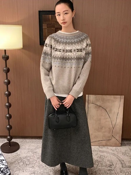 旦可韻女裝品牌2025冬季最新產品展示