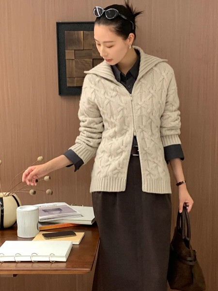 旦可韻女裝品牌2025冬季最新產品展示