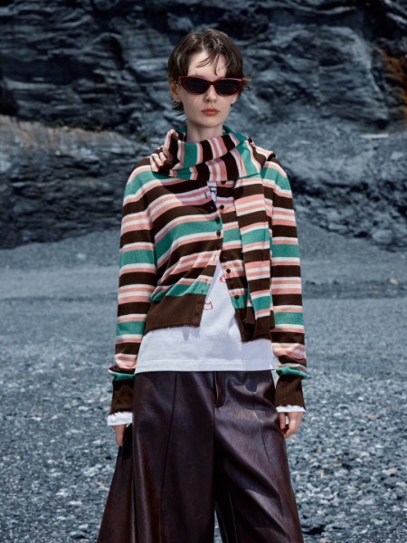 蒂言女裝品牌2025冬季最新產品展示