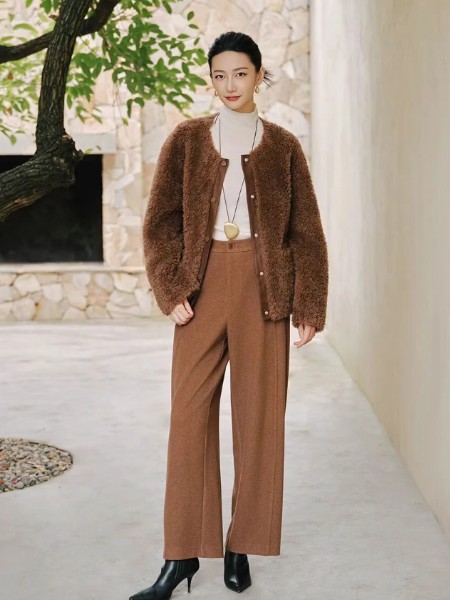 歌蒂詩(shī)(GUETES)女裝品牌2025冬季最新產(chǎn)品展示