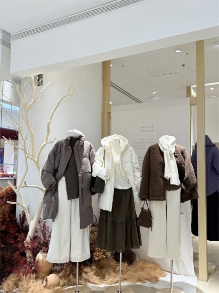 简与媄女装品牌2025年冬季最新产品展示