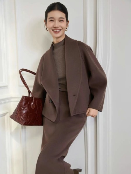 LAI睐女装品牌2025冬季最新产品展示