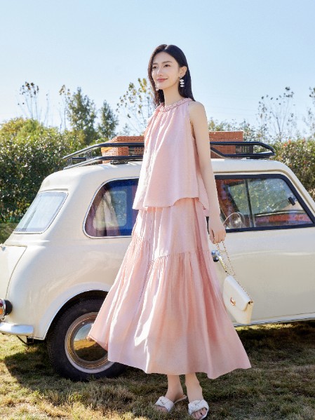 婕依妮女装品牌最新产品展示