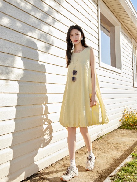 婕依妮女装品牌最新产品展示