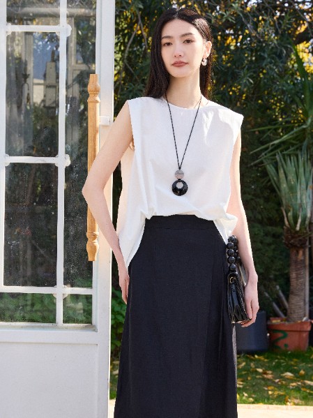 婕依妮女装品牌最新产品展示