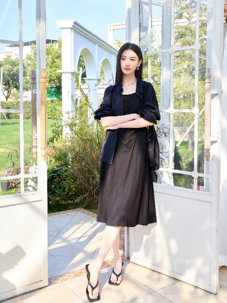 婕依妮女装品牌最新产品展示