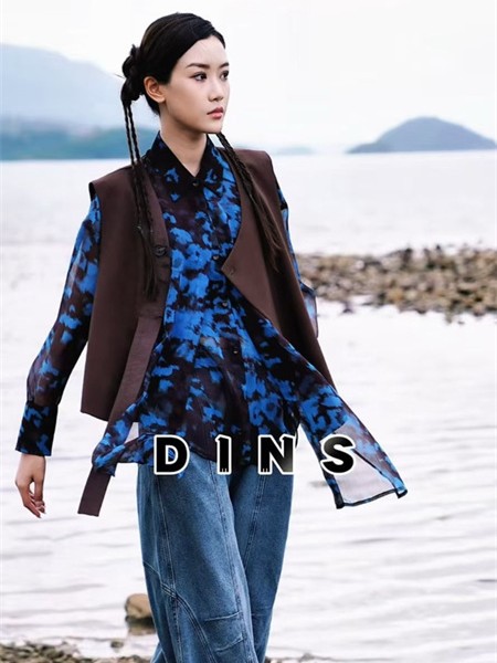 2026年加盟底色女装的四大优势