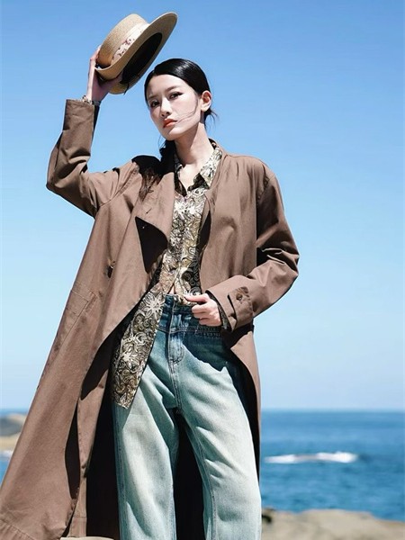 原创设计师底色女装诚邀您的加盟