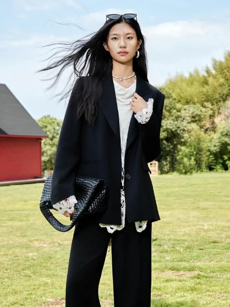 伊纳芙(LNLIFE)女装品牌2026最新产品展示