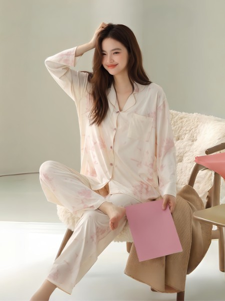 诗曼芬女装品牌最新产品展示