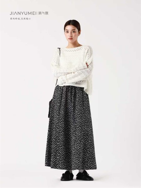 原创设计女装简与媄有哪些加盟条件？