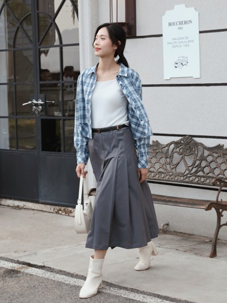 荣子女装品牌2026春季新品