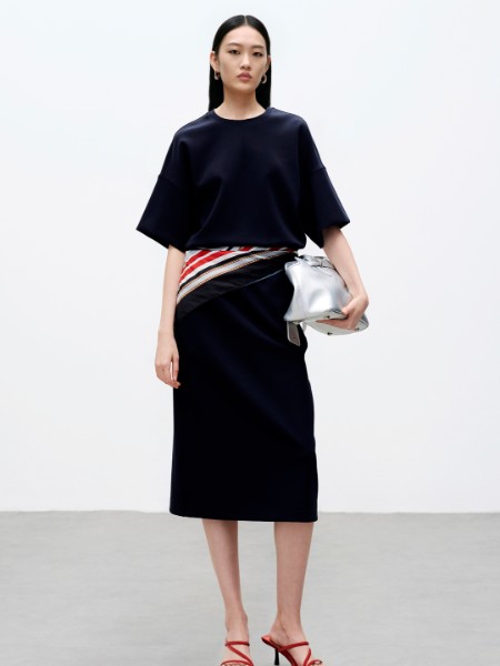 迪赛尼斯(DESIGENICE)女装品牌2026年最新产品展示