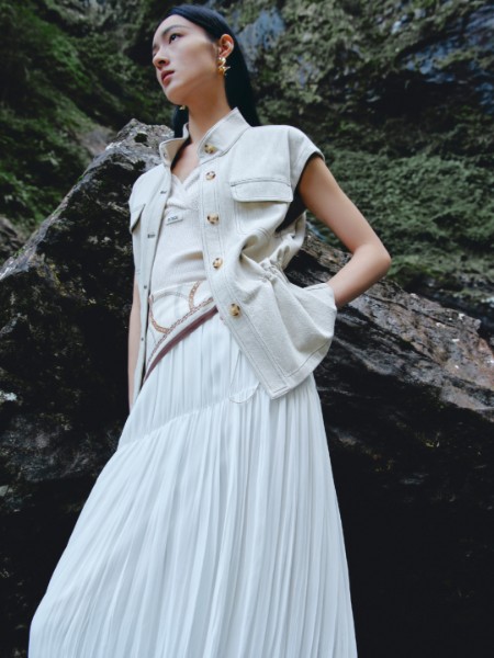 迪赛尼斯(DESIGENICE)女装品牌2026年最新产品展示