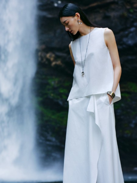 迪赛尼斯(DESIGENICE)女装品牌2026年最新产品展示