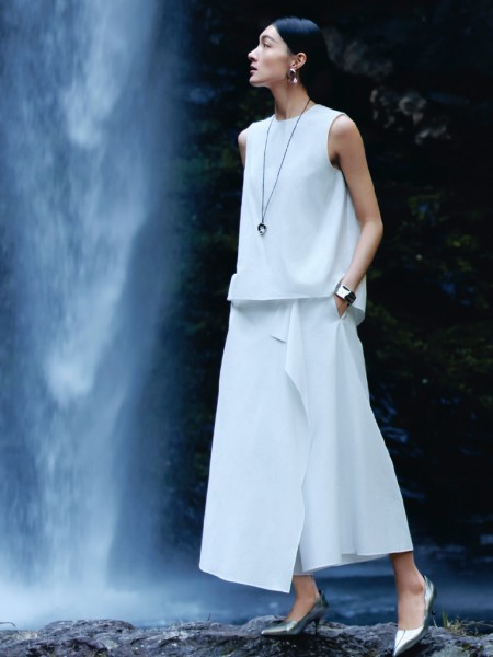 迪赛尼斯(DESIGENICE)女装品牌2026年最新产品展示