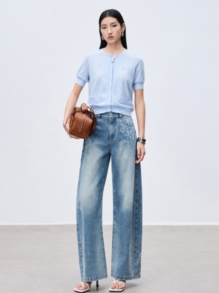 迪赛尼斯(DESIGENICE)女装品牌2026年最新产品展示