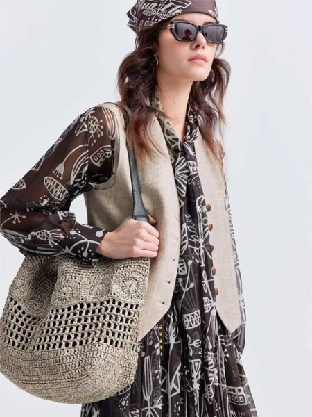 IDPAN女装品牌最新产品展示