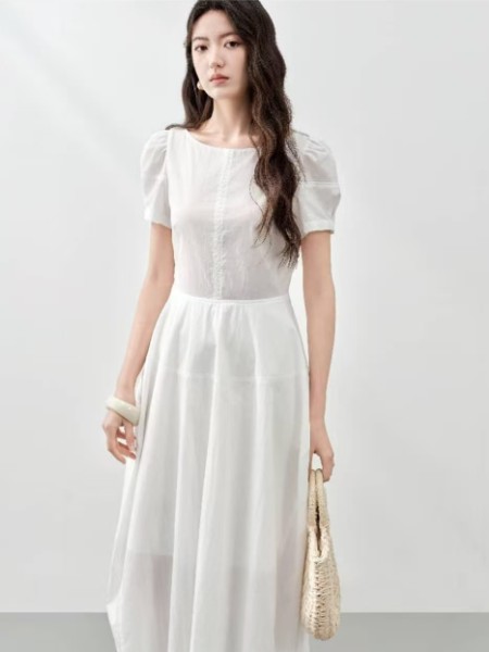 加盟千百惠女装需要保证金和加盟费吗?